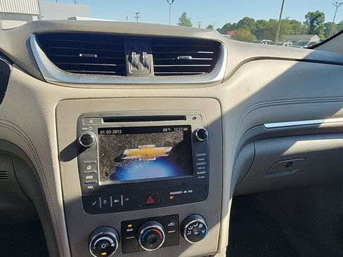Used 2015 Chevrolet Traverse LS FWD image 14