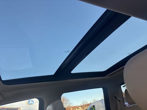 Used 2020 Ford F150 Lariat w/ Equipment Group 502A Luxury image 12