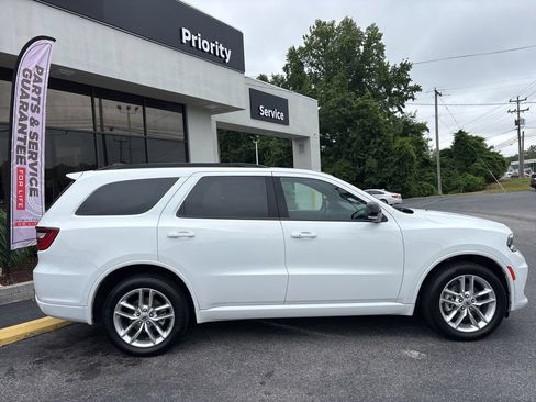 Used 2024 Dodge Durango GT AWD/4WD image 2