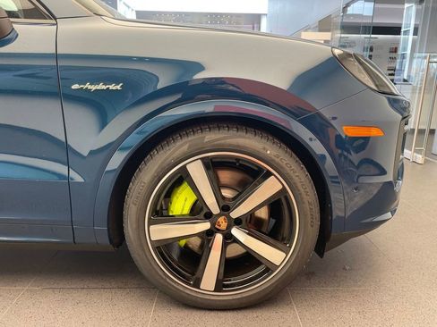 New 2026 Porsche Cayenne E-Hybrid AWD/4WD image 24