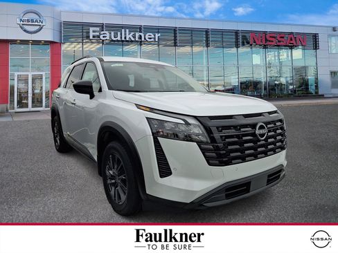 New 2026 Nissan Pathfinder SV image 1