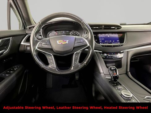 Used 2020 Cadillac XT5 Premium Luxury FWD image 8