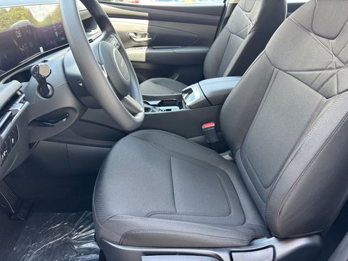 New 2026 Hyundai Tucson SE image 12