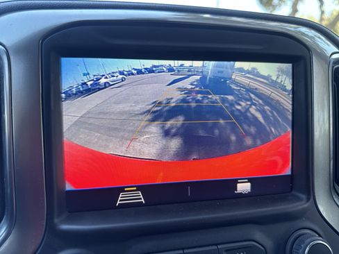 Used 2022 Chevrolet Silverado 1500 LT image 18