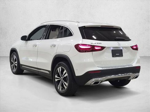 Used 2026 Mercedes-Benz GLA 250 image 8