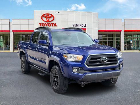 Used 2022 Toyota Tacoma SR5 RWD image 2