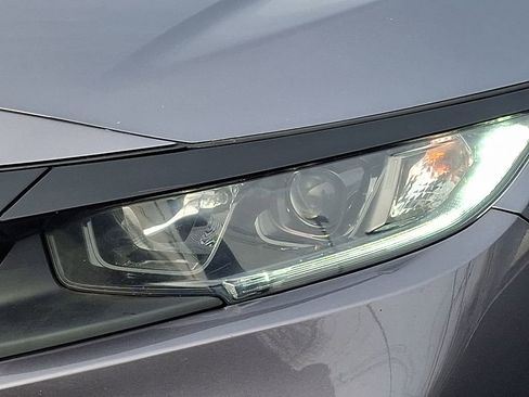 Used 2020 Honda Civic LX image 9