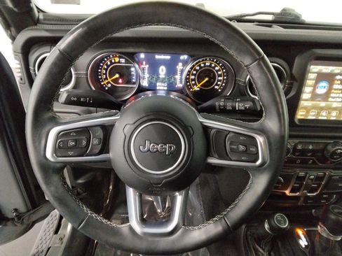 Used 2021 Jeep Wrangler Unlimited Sahara w/ Uconnect 4C Nav & Sound Group image 13