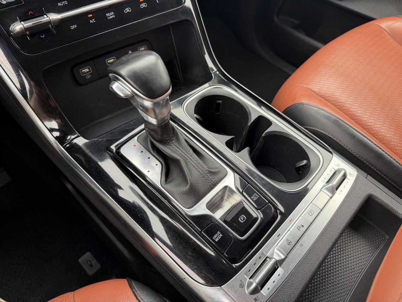 Used 2022 Kia Carnival SX Prestige FWD image 29