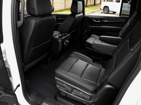 Used 2022 GMC Yukon XL Denali image 50