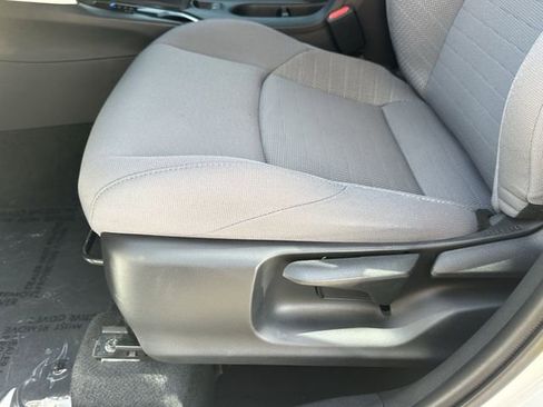 Used 2023 Toyota Corolla Cross AWD Hybrid image 27
