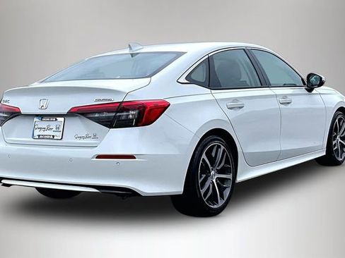 Used 2024 Honda Civic Touring image 5