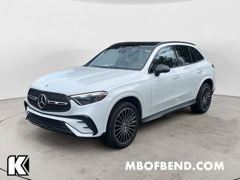 Used 2024 Mercedes-Benz GLC 300 4MATIC image 1