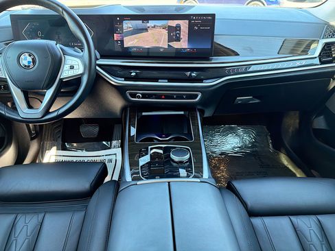 Used 2023 BMW X7 xDrive40i image 18