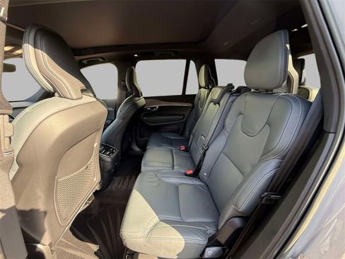 Used 2023 Volvo XC90 B6 Ultimate w/ Protection Package Premier image 20