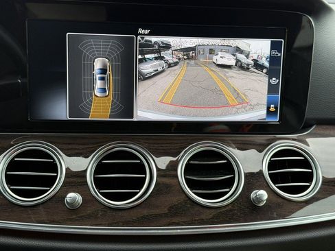 Used 2018 Mercedes-Benz E 300 4MATIC image 28