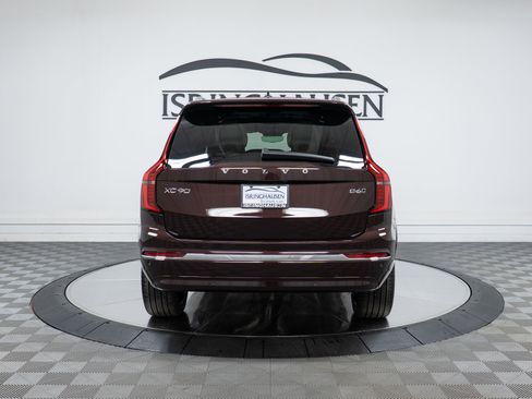 New 2026 Volvo XC90 B6 Ultra w/ Protection Package image 6