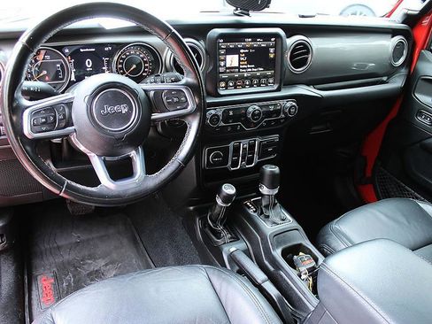 Used 2020 Jeep Wrangler Unlimited Sahara AWD/4WD image 12
