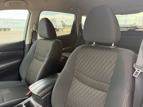 Used 2020 Nissan Rogue S FWD image 14