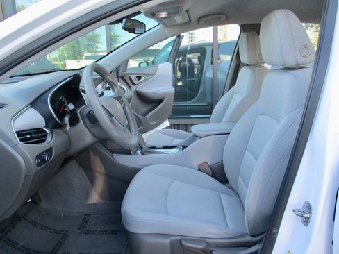 Used 2020 Chevrolet Malibu LS image 9