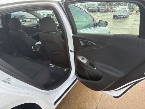 Used 2024 Chevrolet Malibu LT image 39