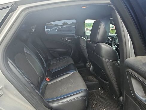 Used 2015 Chrysler 200 S w/ Comfort Group FWD image 5