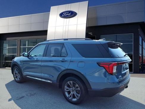 Certified 2025 Ford Explorer Active w/ Active Comfort Package AWD/4WD image 3