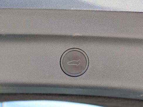 Used 2023 Tesla Model Y Long Range image 21