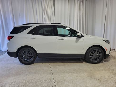 Certified 2022 Chevrolet Equinox RS w/ RS Leather Package image 4