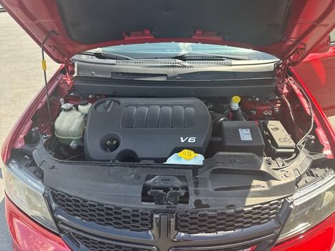 Used 2018 Dodge Journey Crossroad FWD image 12