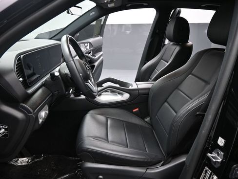 Used 2023 Mercedes-Benz GLE 350 4MATIC w/ Premium Package image 9