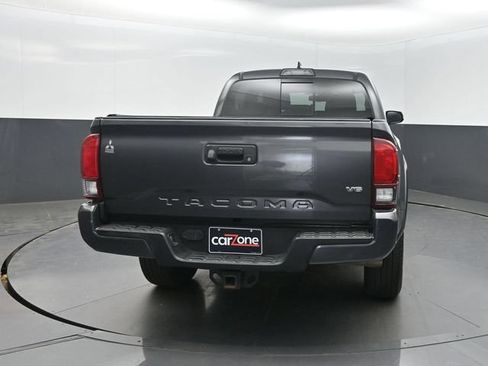 Used 2019 Toyota Tacoma TRD Sport AWD/4WD image 27