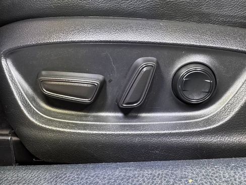 Used 2021 Toyota Camry SE FWD image 21