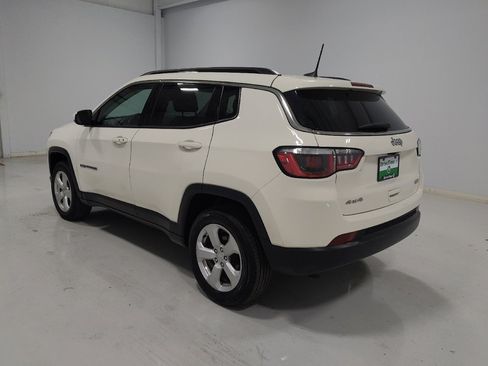 Used 2019 Jeep Compass Latitude w/ Popular Equipment Group AWD/4WD image 5