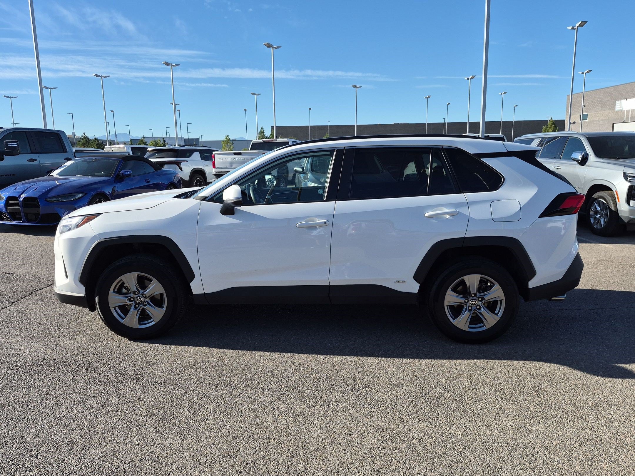 Used 2025 Toyota RAV4 XLE AWD/4WD image 7