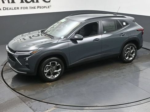 New 2026 Chevrolet Trax LT FWD image 22