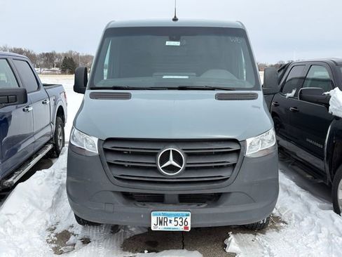 Used 2021 Mercedes-Benz Sprinter 1500 image 2