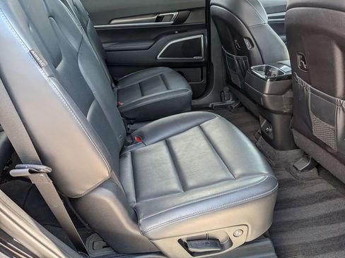 Used 2025 Kia Telluride S FWD image 33