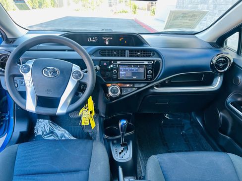Used 2017 Toyota Prius C Two FWD image 9