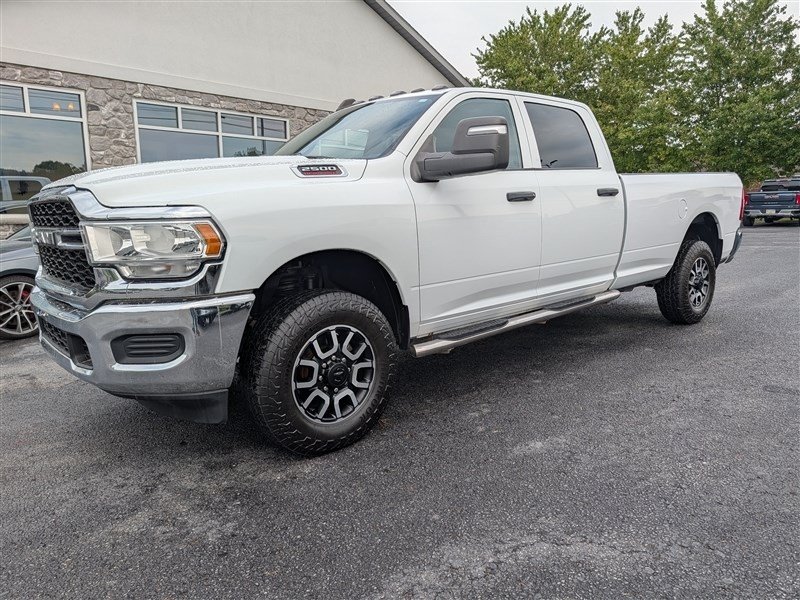 Used 2024 RAM 2500 Tradesman w/ Chrome Appearance Group AWD/4WD image 1