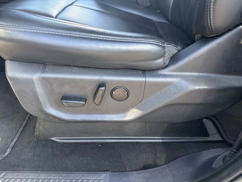 Used 2024 Ford Expedition XLT image 25