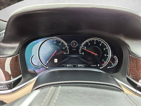 Used 2018 BMW 740i RWD image 10