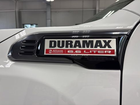 Used 2025 GMC Sierra 2500 AT4 w/ AT4 Preferred Package image 25