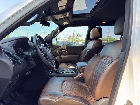 Used 2022 Nissan Armada Platinum RWD image 10