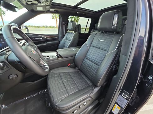 Used 2024 Cadillac Escalade ESV Sport Platinum w/ LPO, ONYX Package image 20