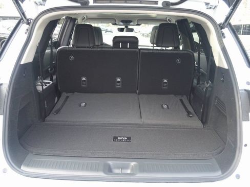 Certified 2026 INFINITI QX60 Luxe w/ Cargo Package AWD/4WD image 39