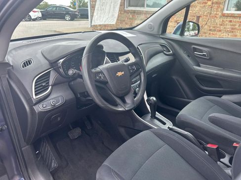Used 2019 Chevrolet Trax LS w/ Tint and Cruise Package FWD image 17