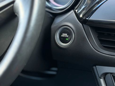 Used 2019 Buick Envision Essence image 28