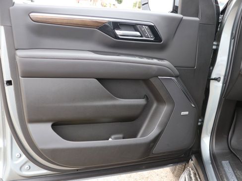 New 2026 Chevrolet Suburban High Country w/ LPO, Get Active Package image 10