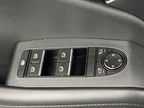 Used 2023 MAZDA MAZDA3 s image 23